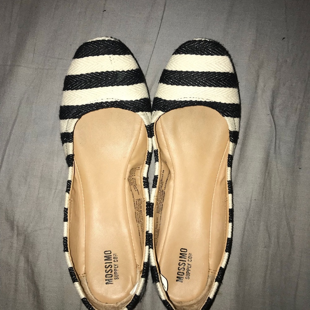 Cute stripped flats